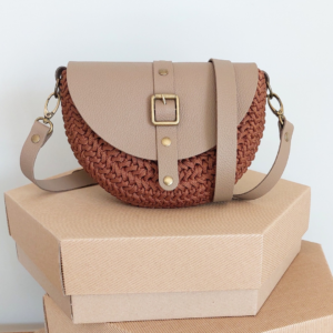 TOREBKA MIA – CYNAMON WYKOŃCZENIE KAWA – PASEK REGULOWANY