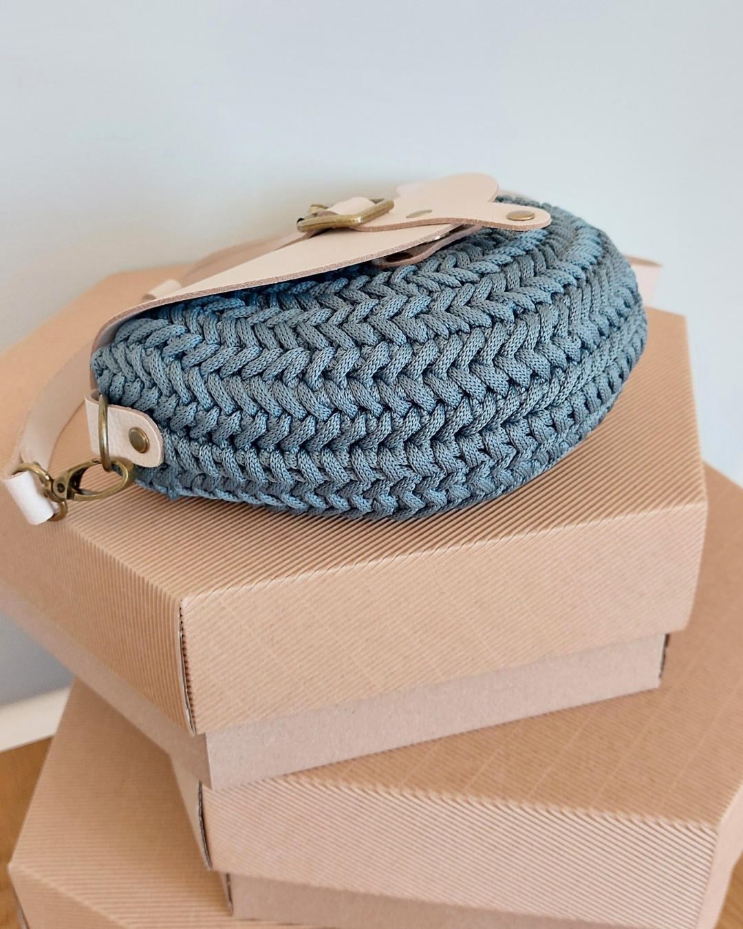 TOREBKA MIA – SZAŁWIA WYKOŃCZENIE JASNY BEŻ – PASEK REGULOWANY - obrazek 5