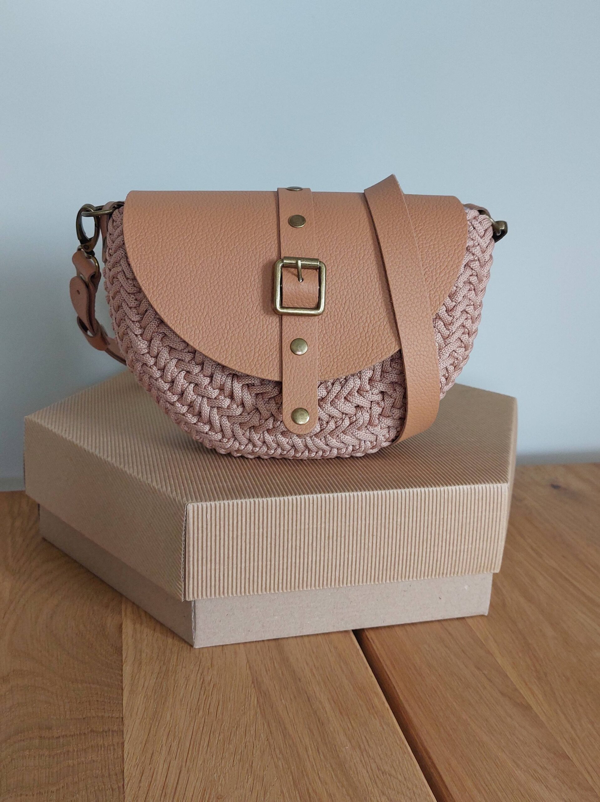 TOREBKA MIA SKÓRA NATURALNA BISZKOPT SZNUREK CIASTECZKO – PASEK REGULOWANY