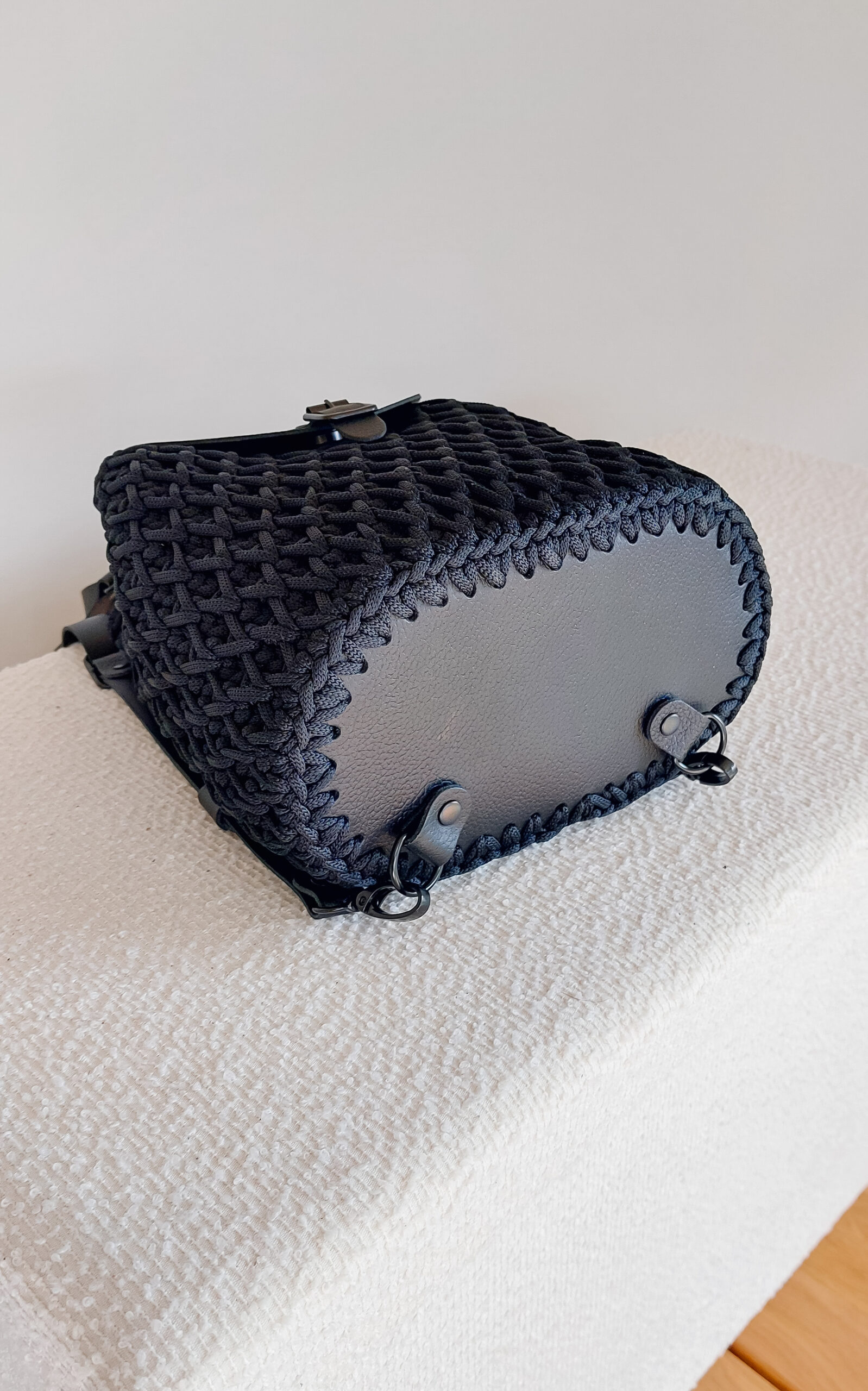 PLECAK HONEY SZYDEŁKOWY ZE SZNURKA I SKÓRY NATURALNEJ - CZARNY - obrazek 9